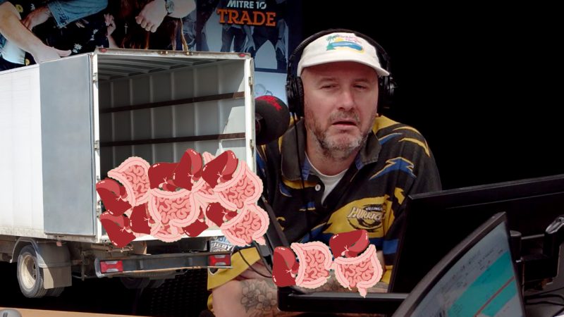 This lad accidentally spilt 18 & a half tonnes of chicken guts on Auckland road